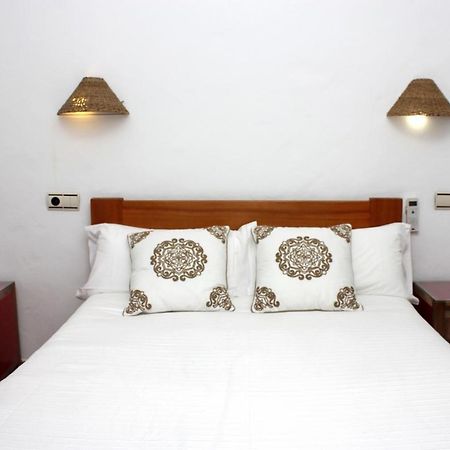 Hostal Extramuros Conil De La Frontera Εξωτερικό φωτογραφία