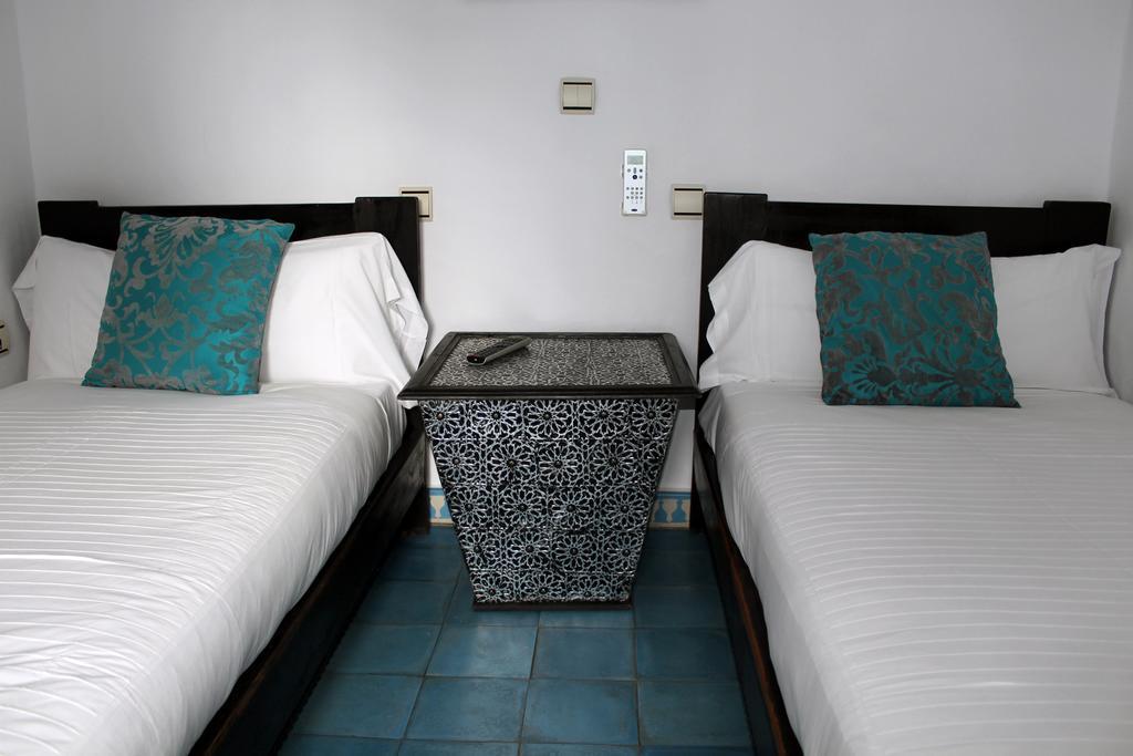 Hostal Extramuros Conil De La Frontera Εξωτερικό φωτογραφία